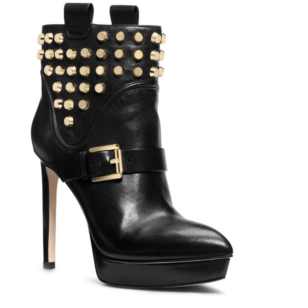 SOLD** MK BRYN Ankle boots w/Gold Studs 6.5